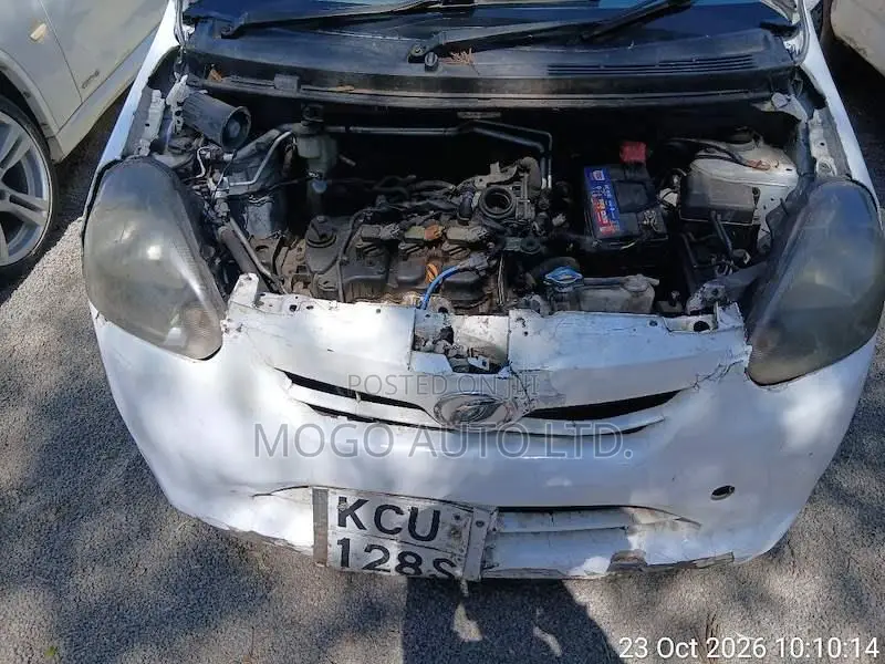 Daihatsu Mira 2012 White