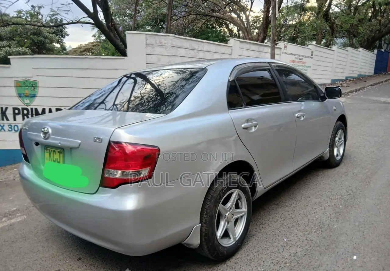 Toyota Axio 2009 Silver
