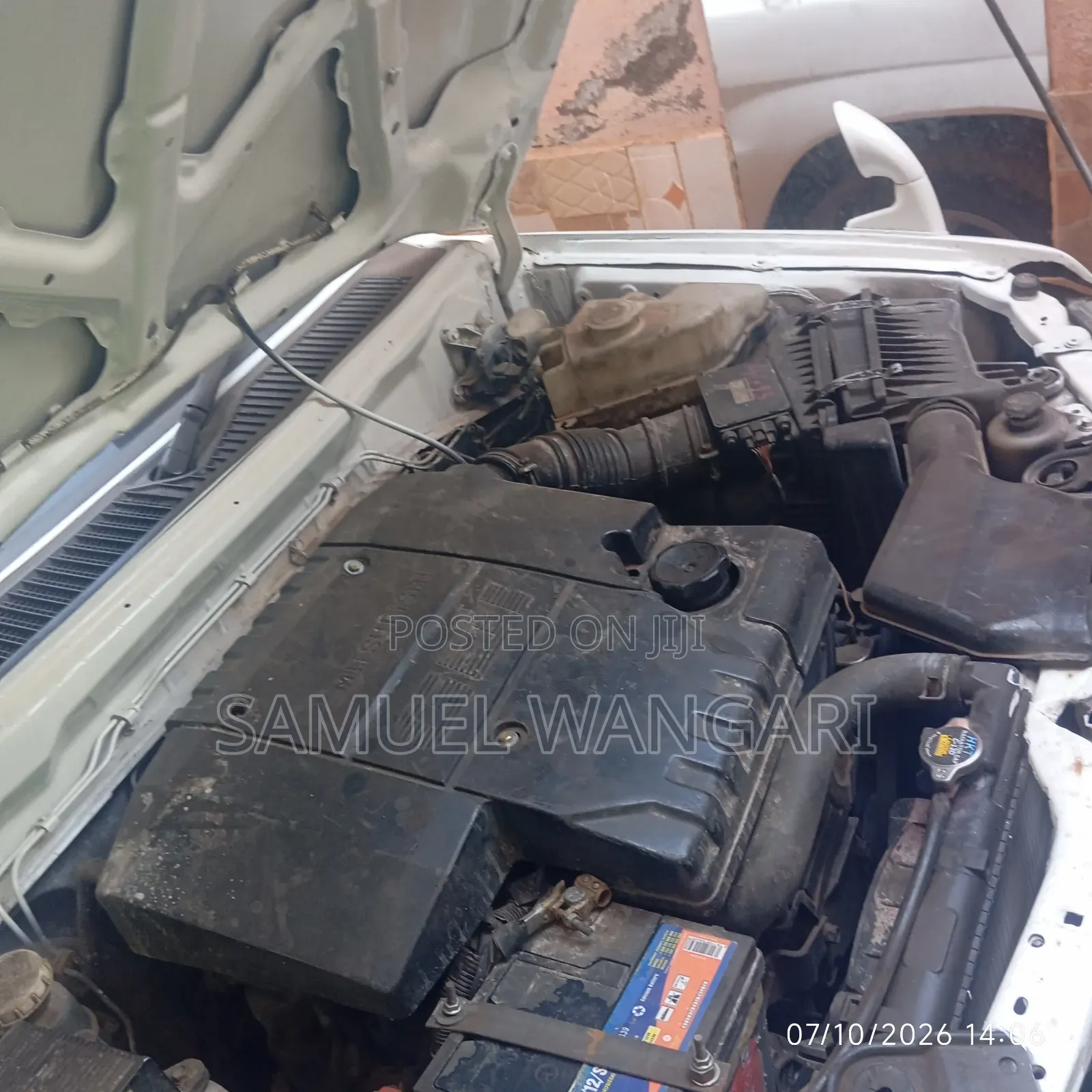 Mitsubishi Pajero 2001 White