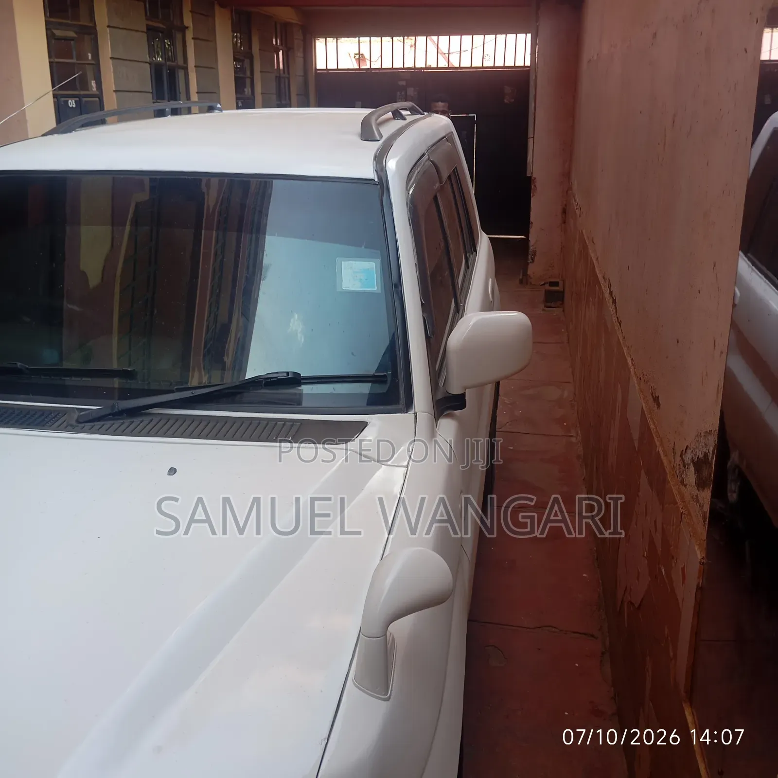 Mitsubishi Pajero 2001 White