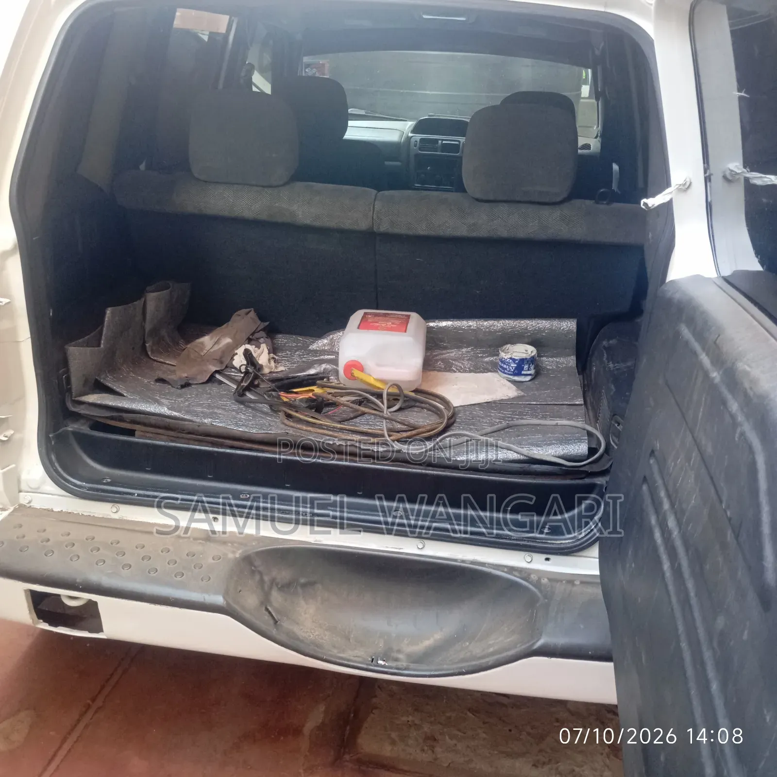Mitsubishi Pajero 2001 White