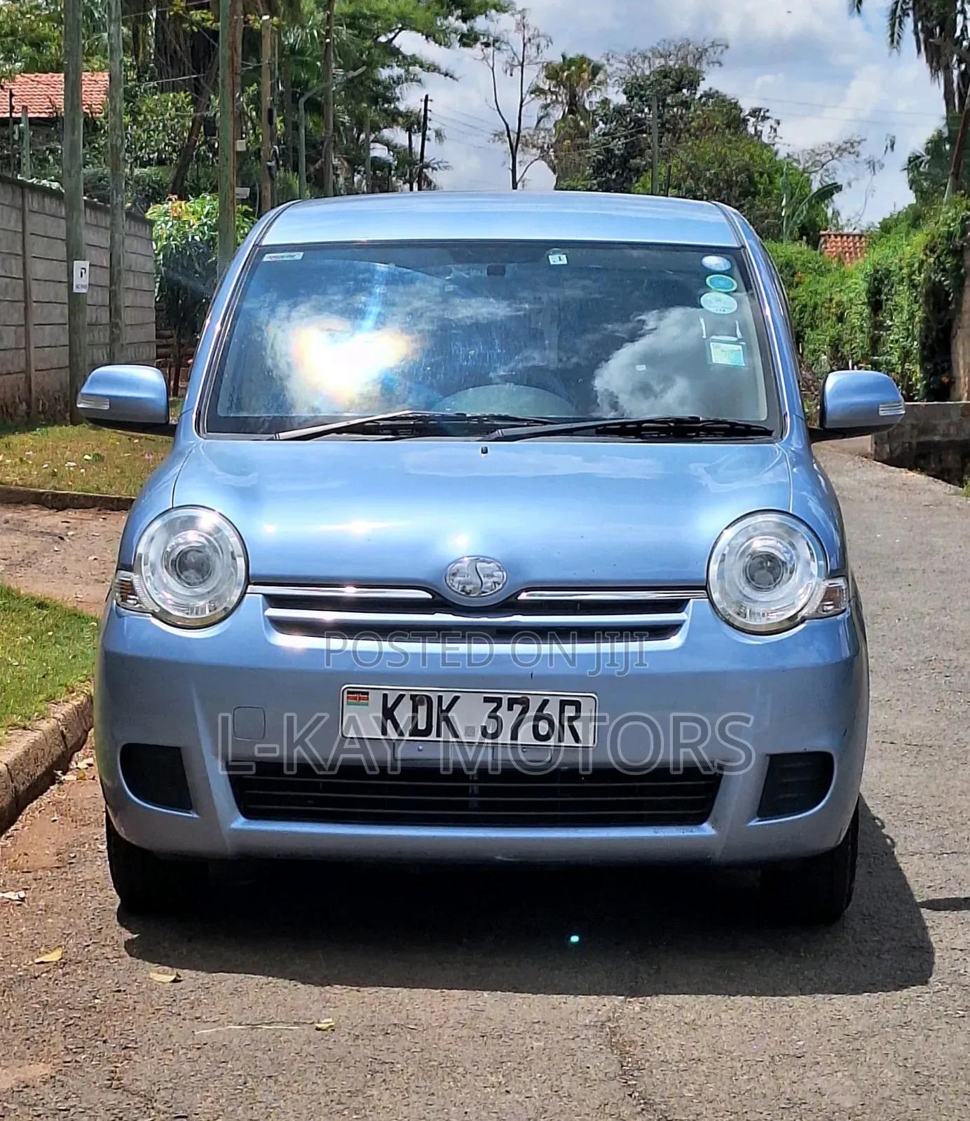 Toyota Sienta 2015 Blue