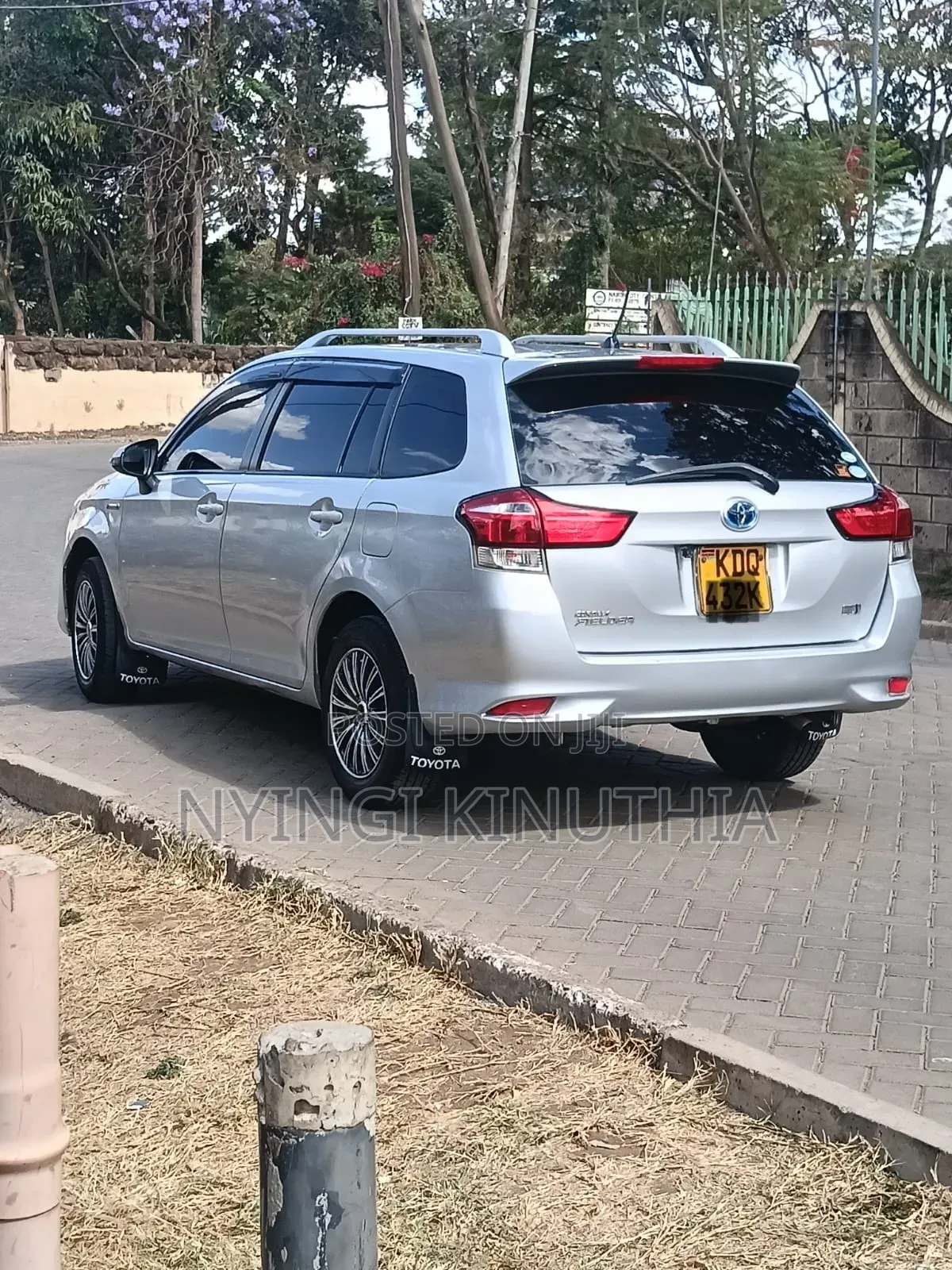 Toyota Corolla Fielder 2018 Silver