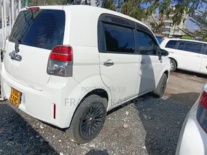 Toyota Spade 2014 White