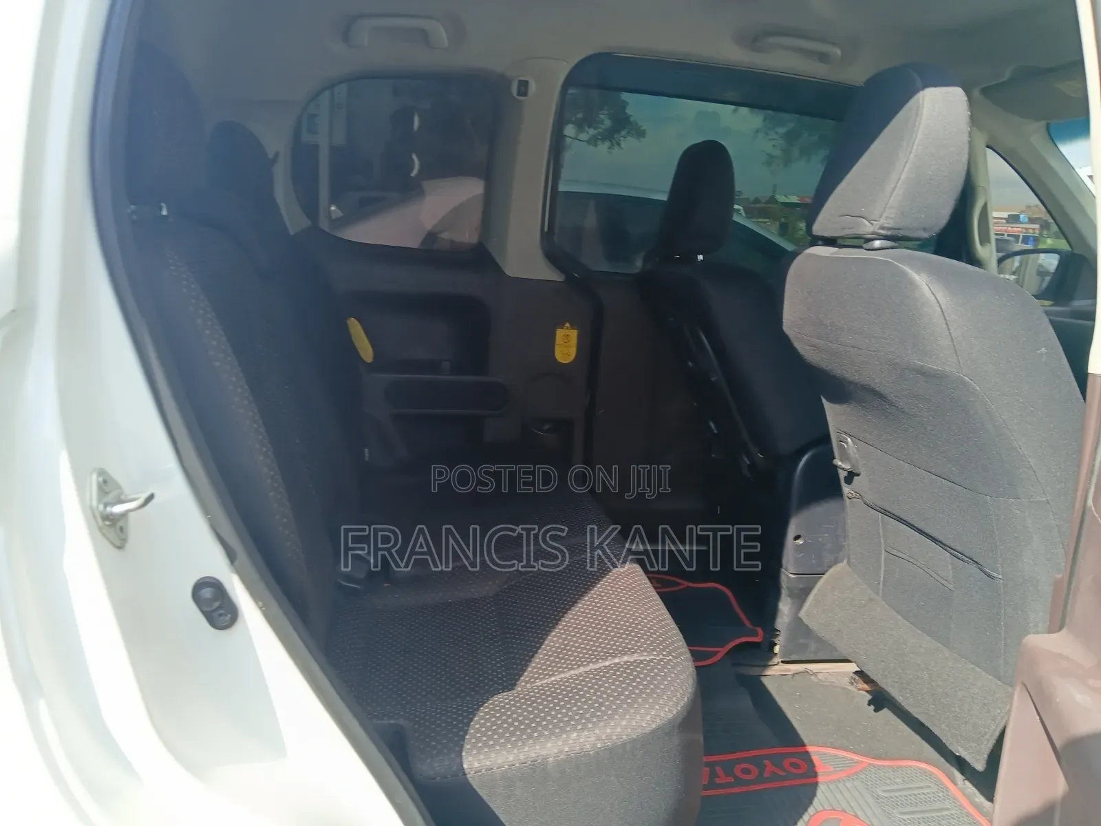 Toyota Spade 2014 White