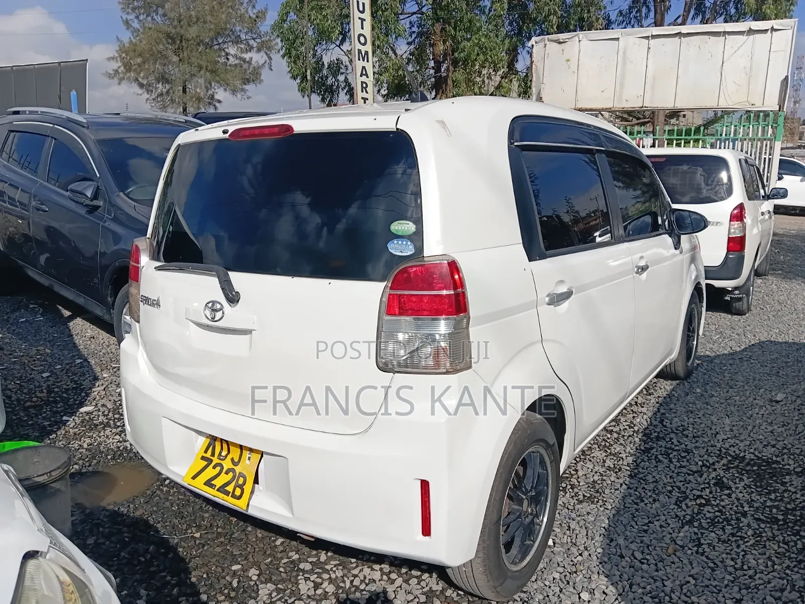 Toyota Spade 2013 White