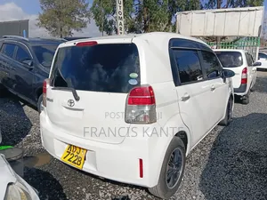 Toyota Spade 2013 White