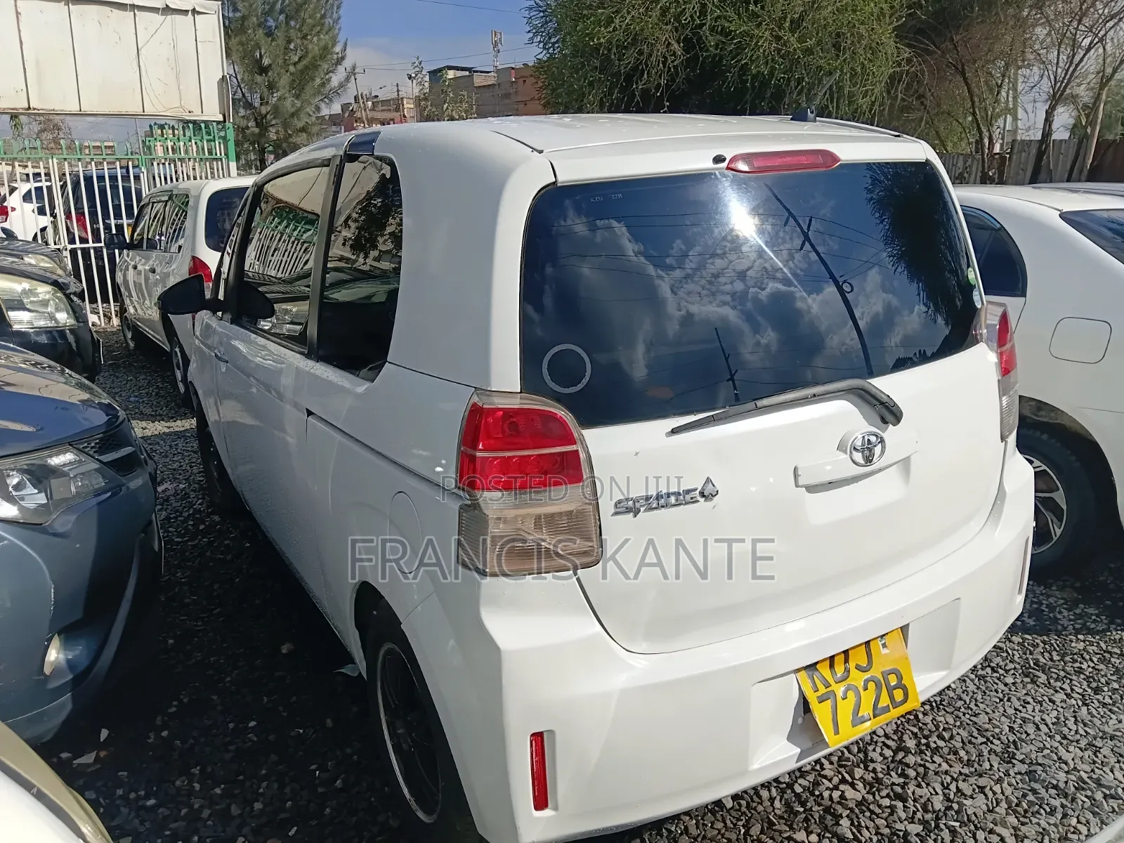 Toyota Spade 2013 White