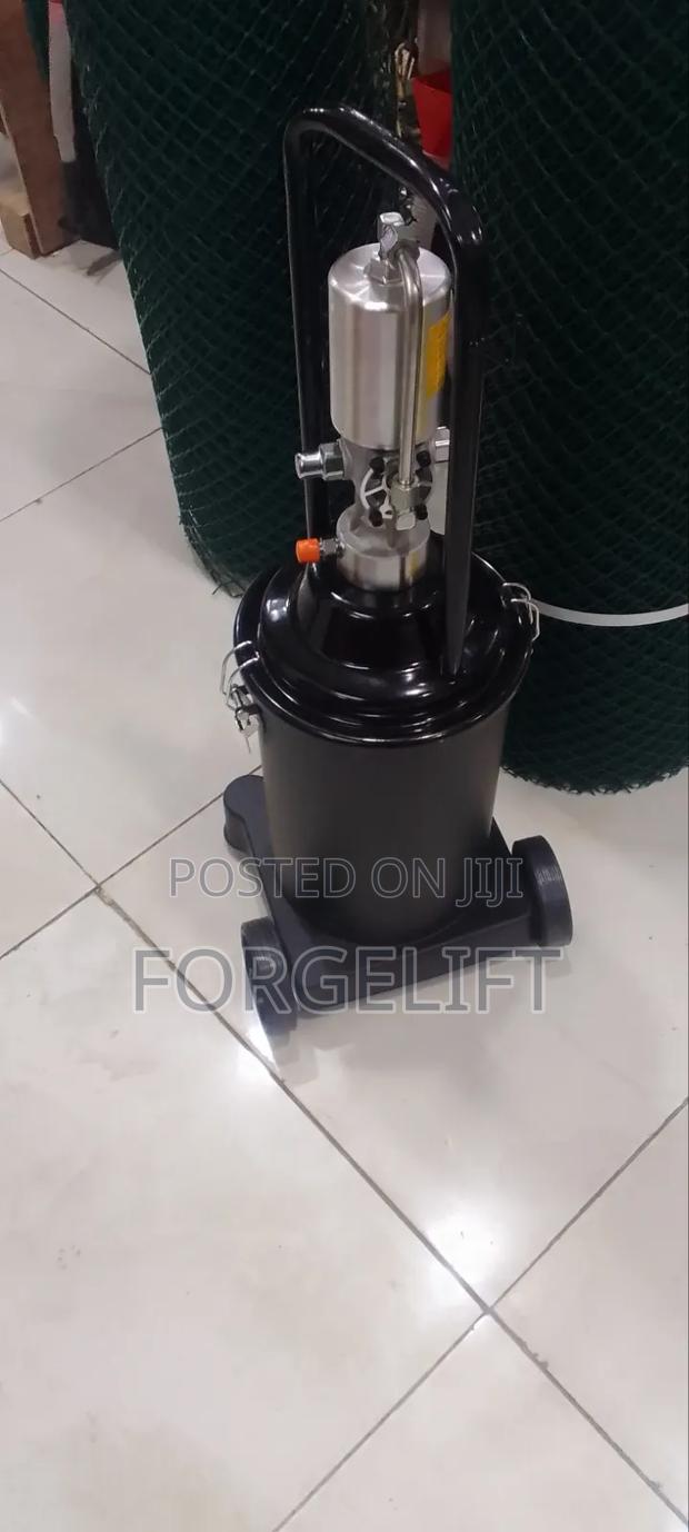 Grease Pumping Machine - thumbnail 2