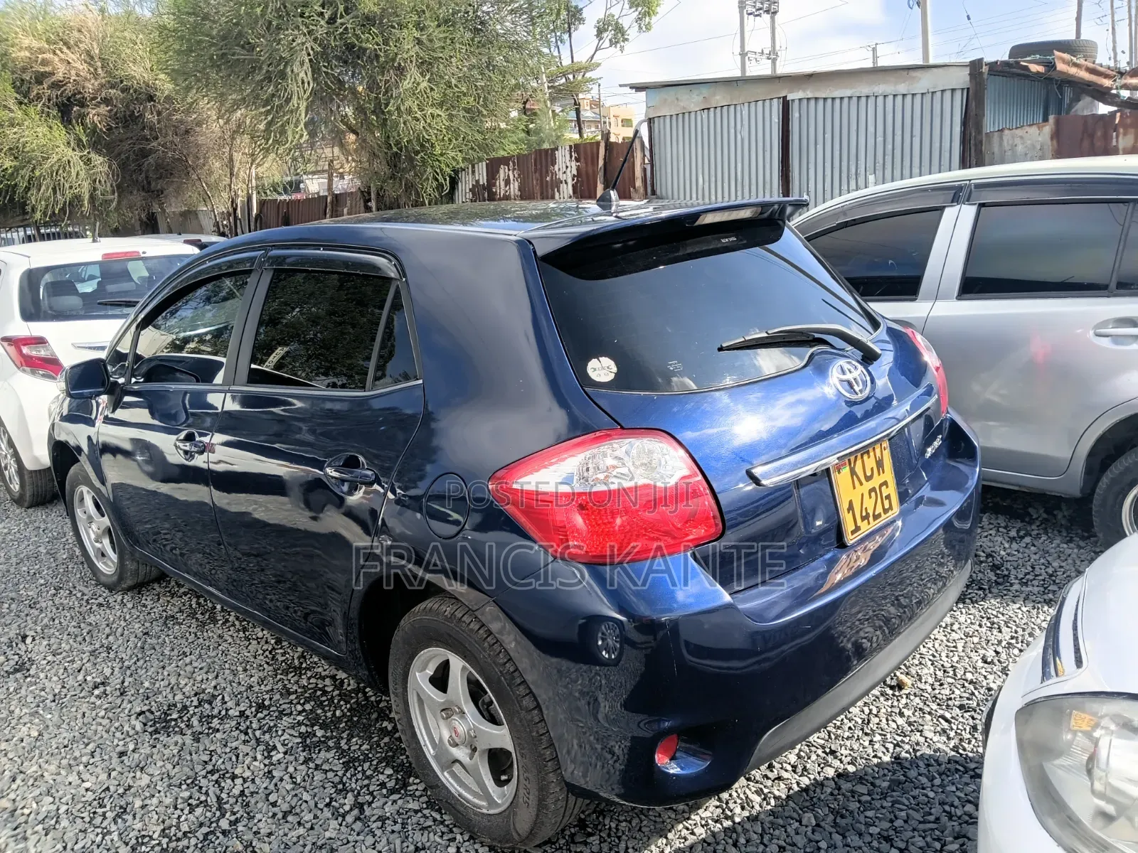 Toyota Auris 2010 Blue