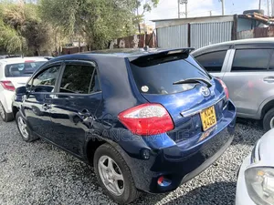 Toyota Auris 2010 Blue