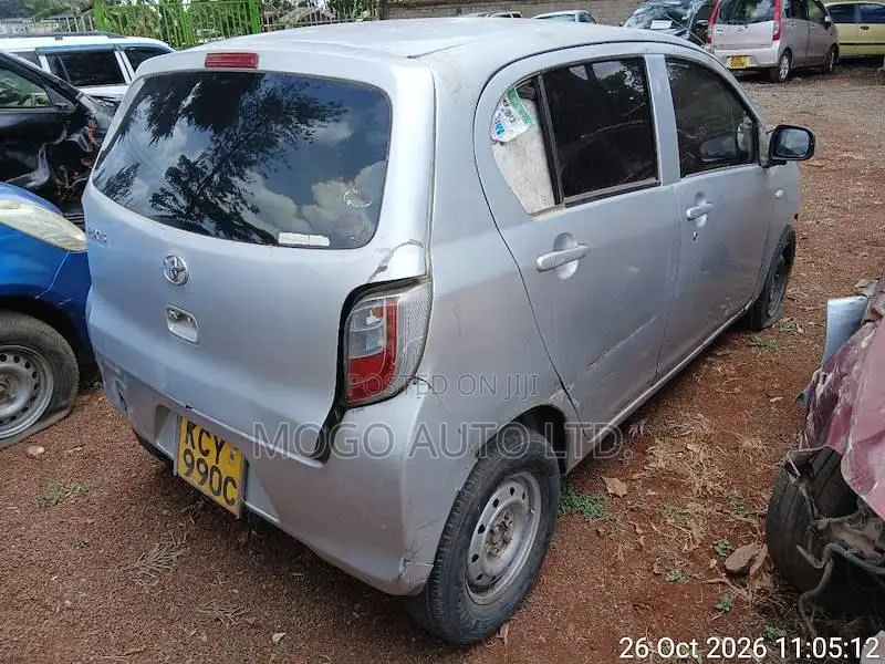 Toyota Pixis 2012 Silver