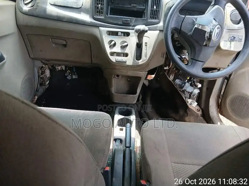Toyota Pixis 2012 Silver