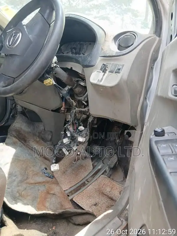 Toyota Pixis 2012 Silver