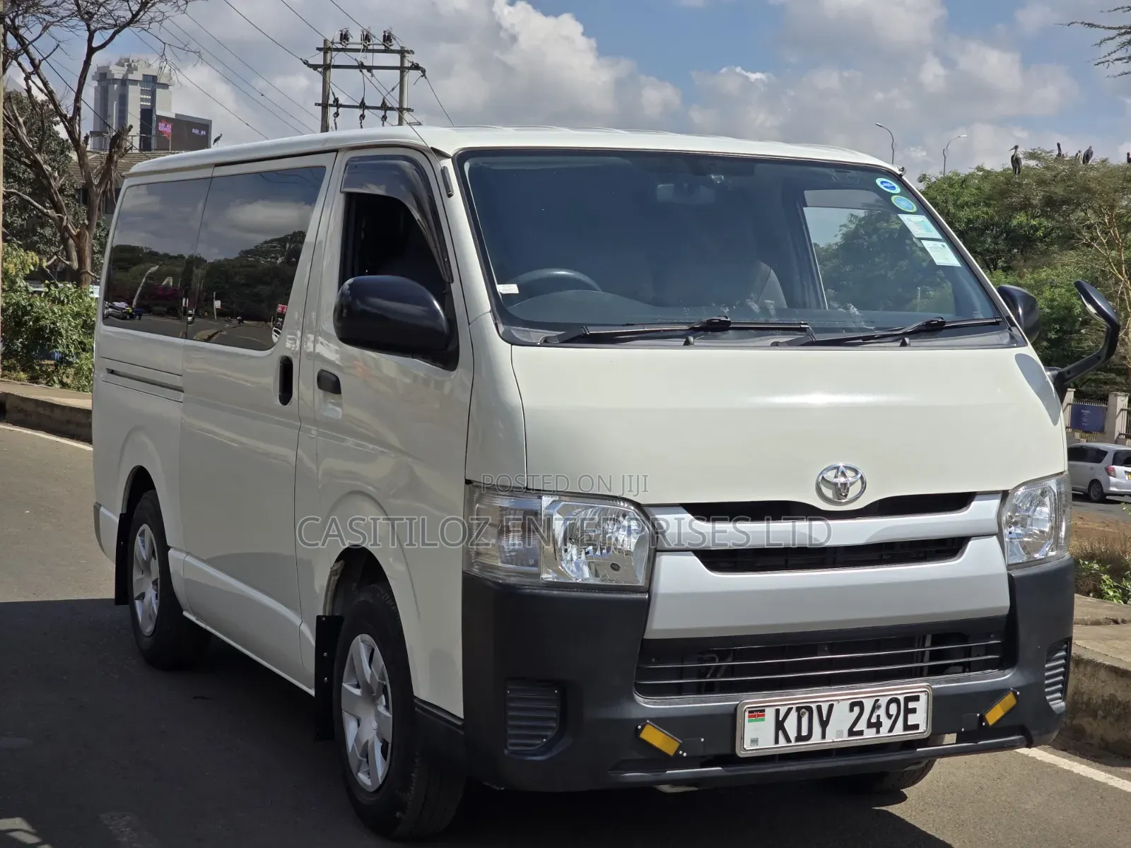 Toyota HiAce 2019 White