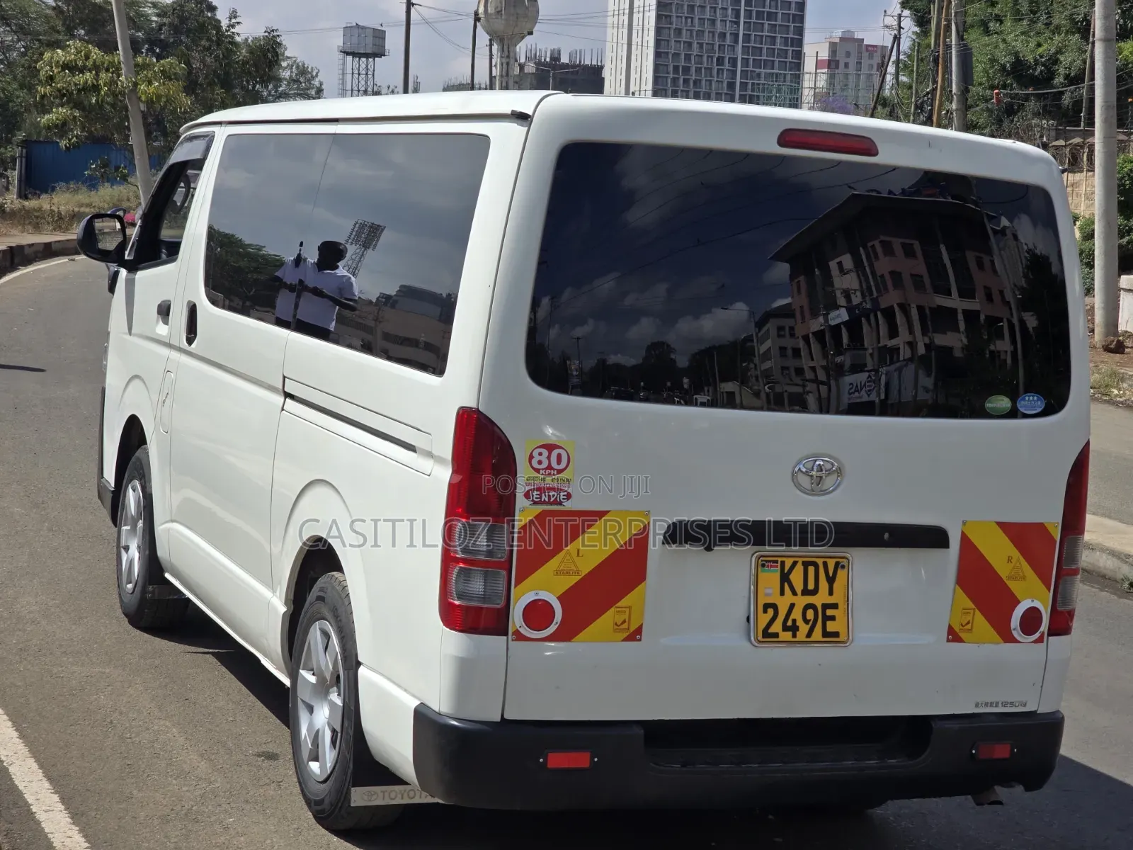 Toyota HiAce 2019 White