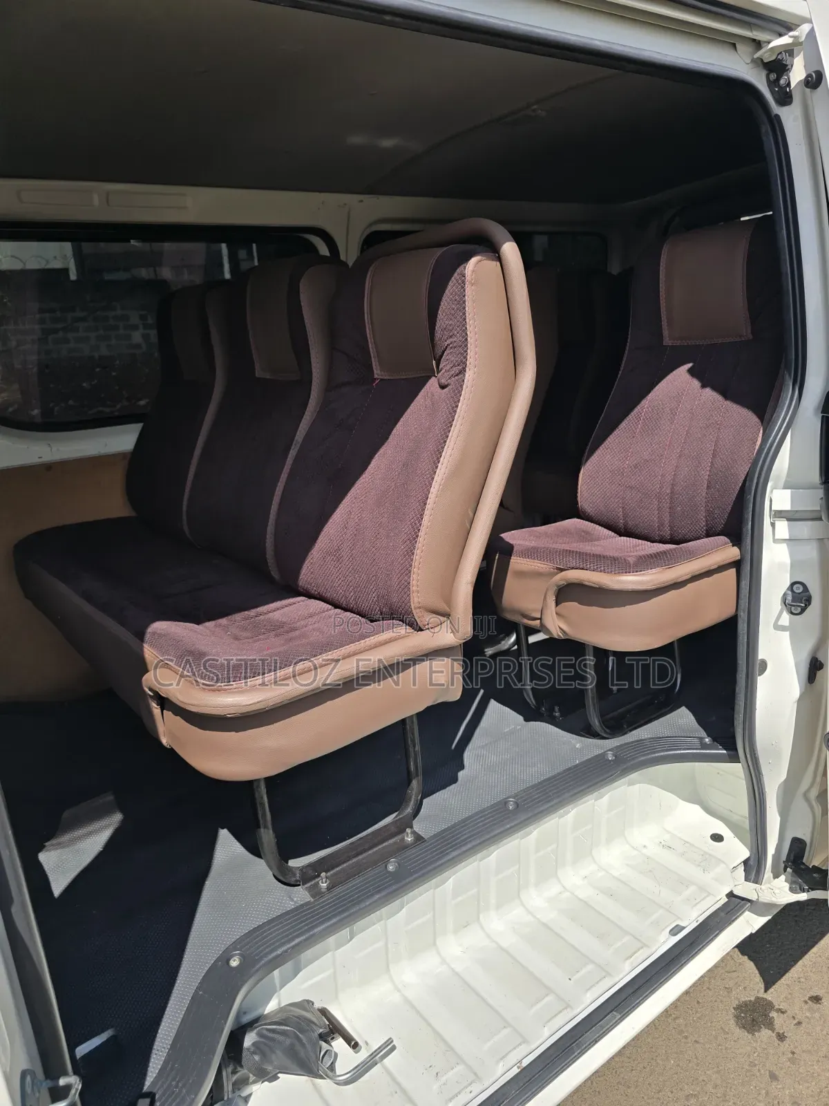 Toyota HiAce 2019 White