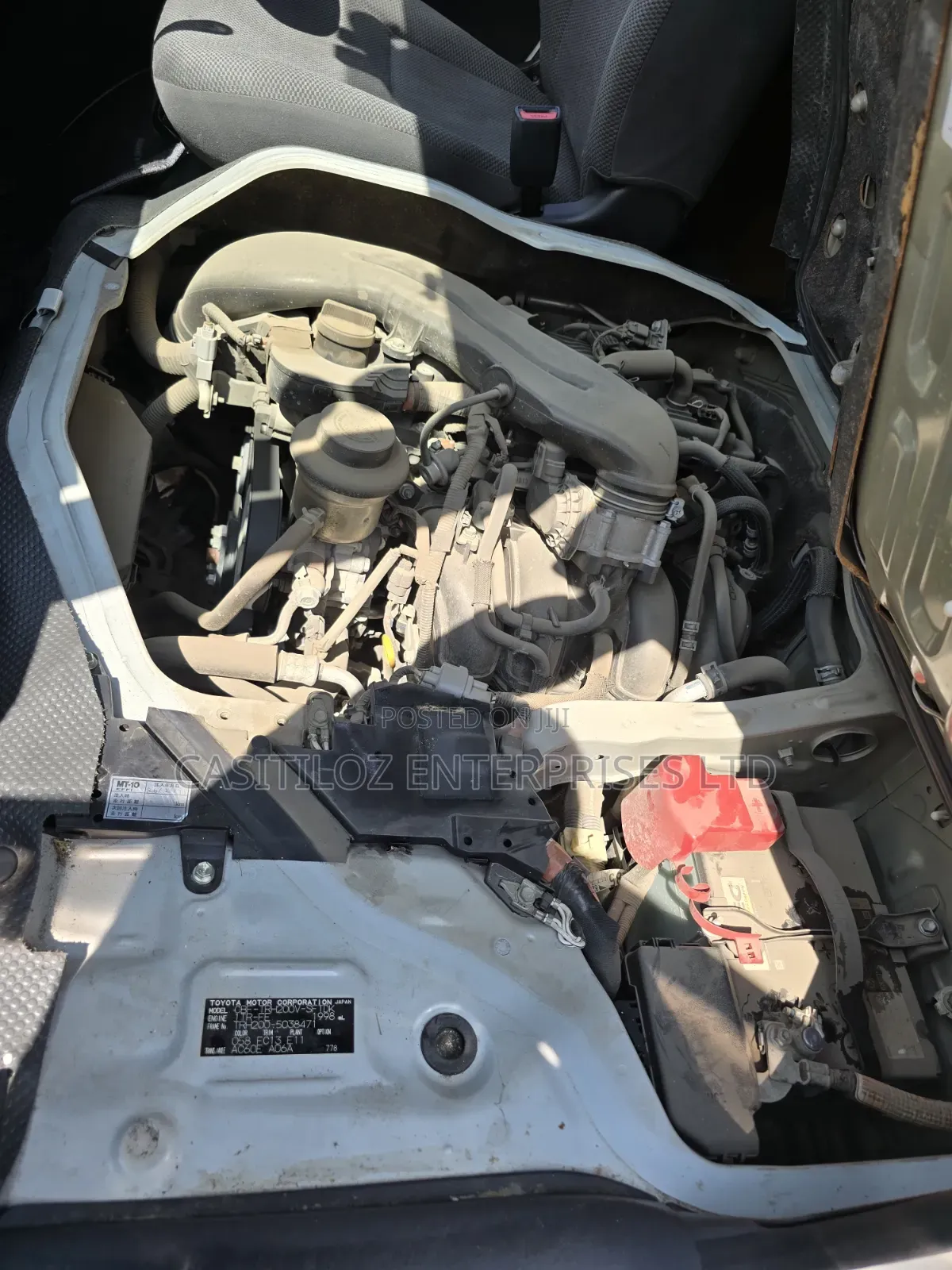 Toyota HiAce 2019 White