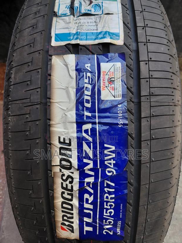215/55r17 Bridgestone Turanza - main view