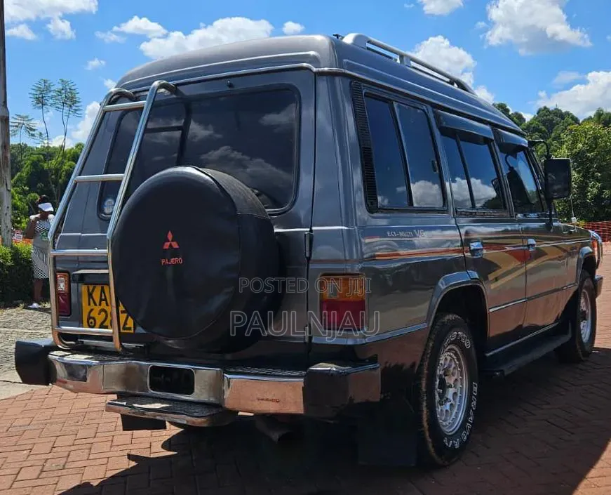 Mitsubishi Pajero Junior 1998