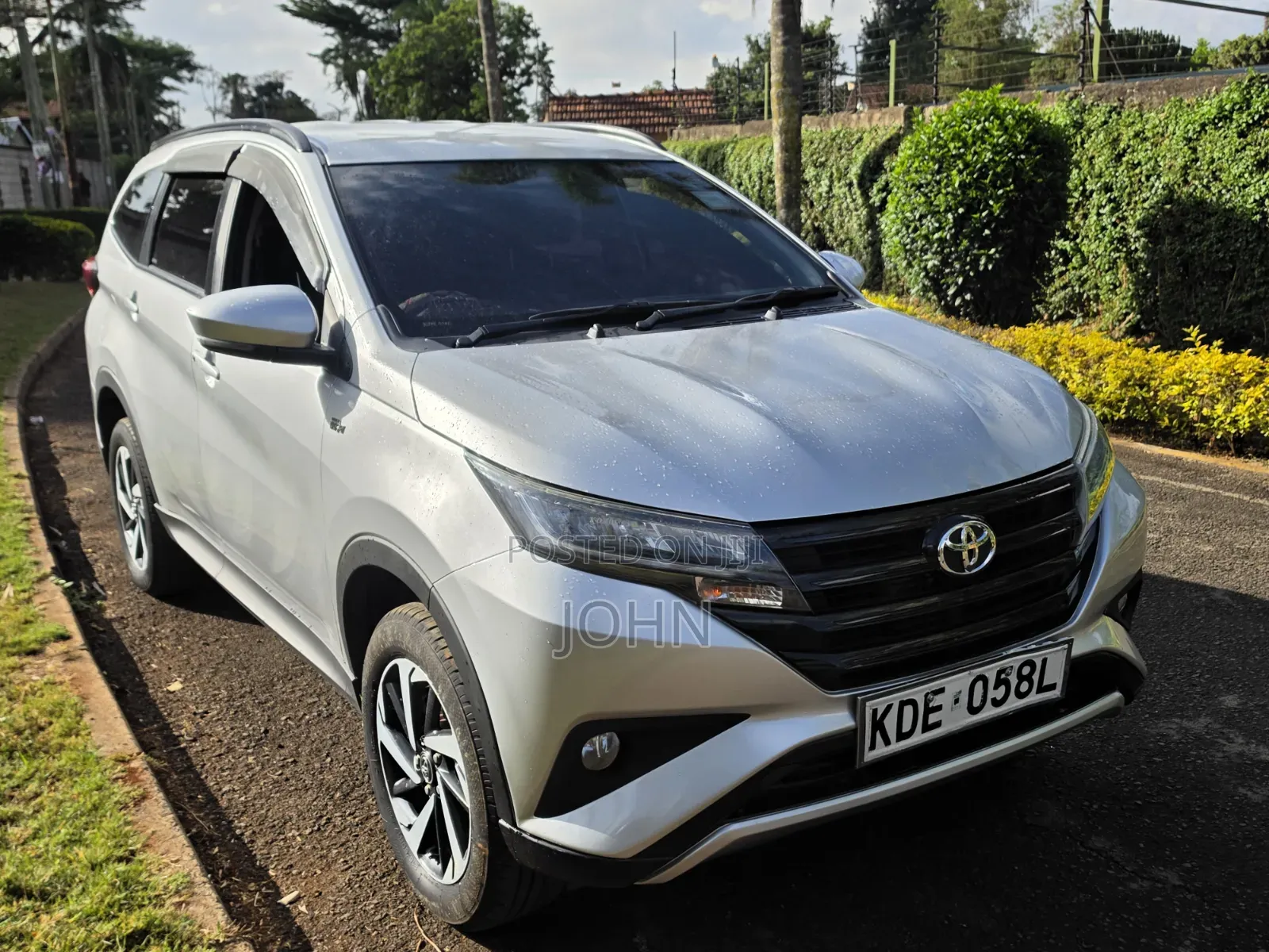 Toyota Rush 1.5 RWD 2021 Silver