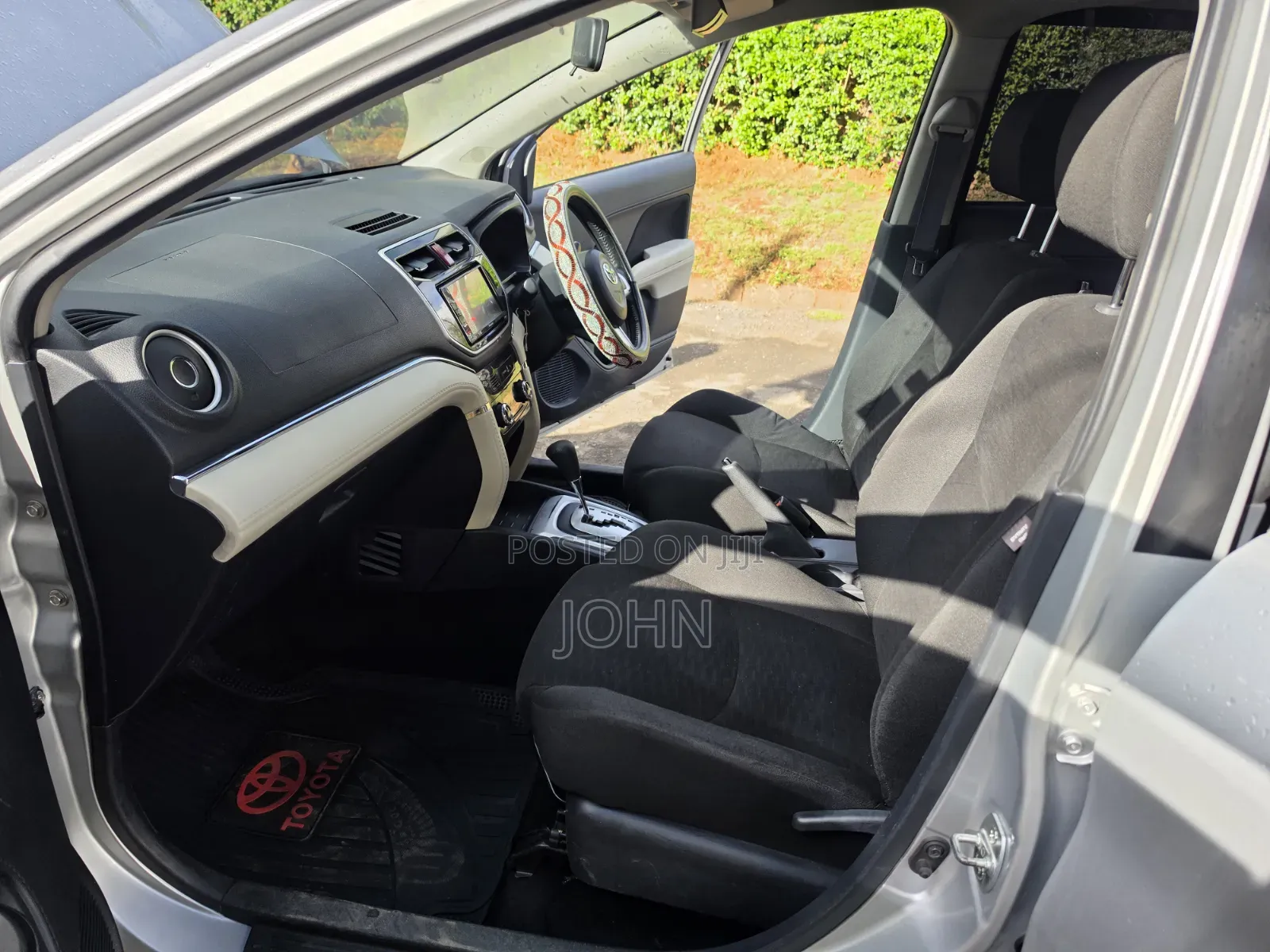 Toyota Rush 1.5 RWD 2021 Silver