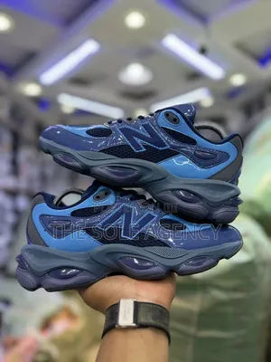 New Balance 983