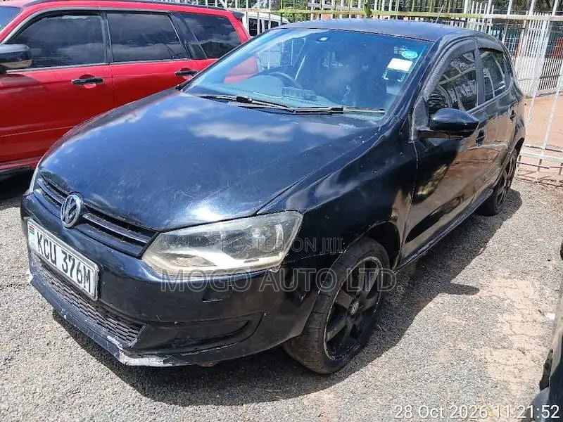 Volkswagen Polo 2011 Black