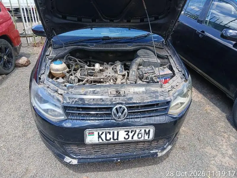 Volkswagen Polo 2011 Black