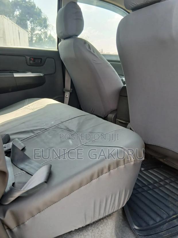 Toyota Hilux - thumbnail 5