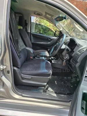 Isuzu D-MAX 2022 Gray