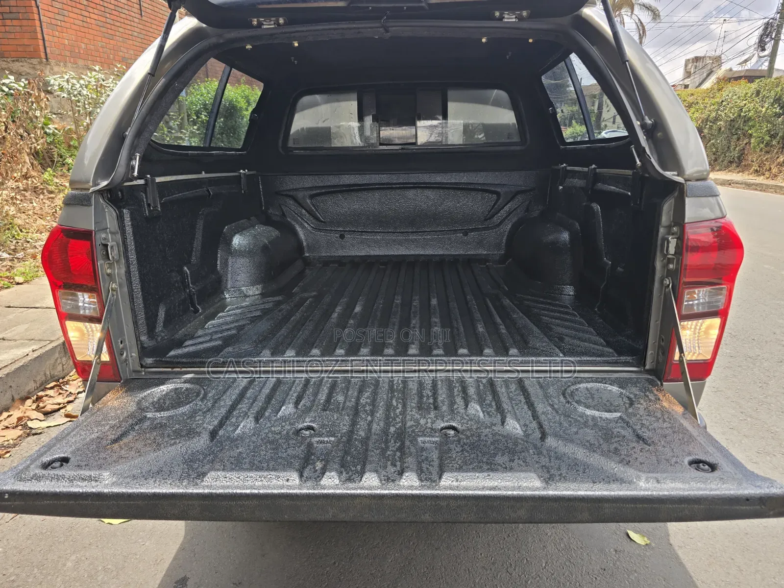 Isuzu D-MAX 2022 Gray