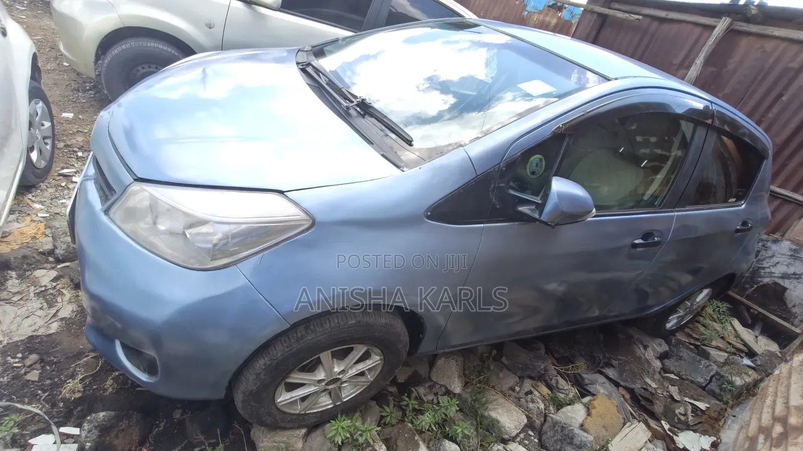Toyota Vitz 2011 Blue