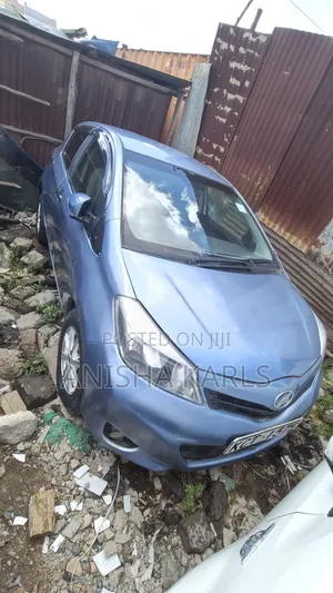 Toyota Vitz 2011 Blue
