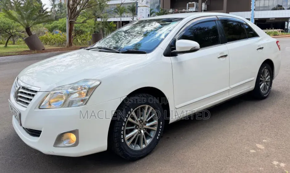 Toyota Premio 2014 White