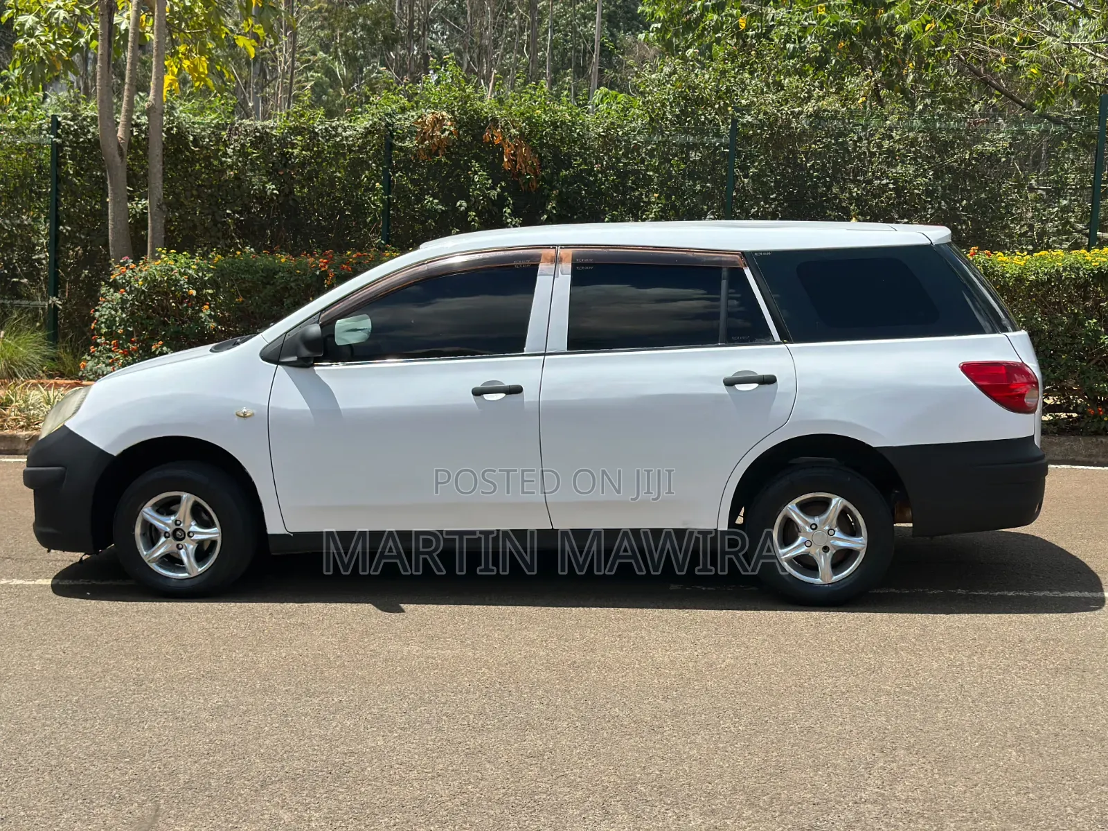 Nissan Advan 2007 White