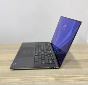 Laptop Dell Precision 7750 16GB Intel Core i9 SSD 512GB