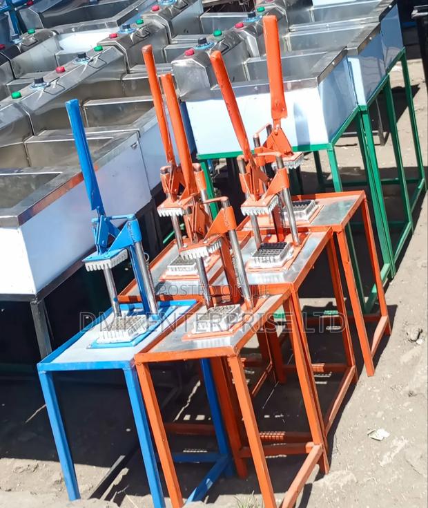 Chips Cutter Built With a Sturdy Metal Frame - main view