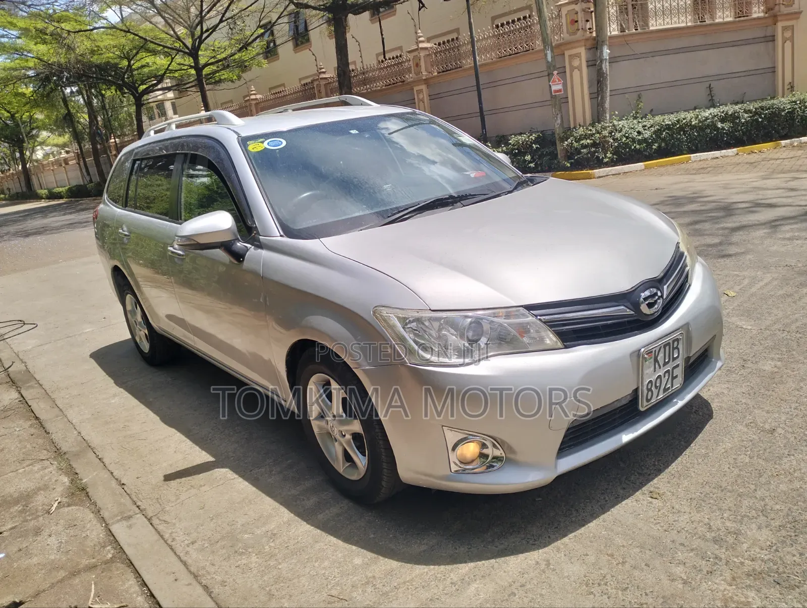 Toyota Corolla Fielder 2014 Silver