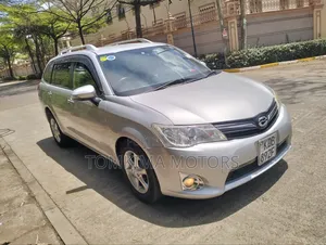 Toyota Corolla Fielder 2014 Silver