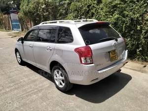Toyota Corolla Fielder 2014 Silver