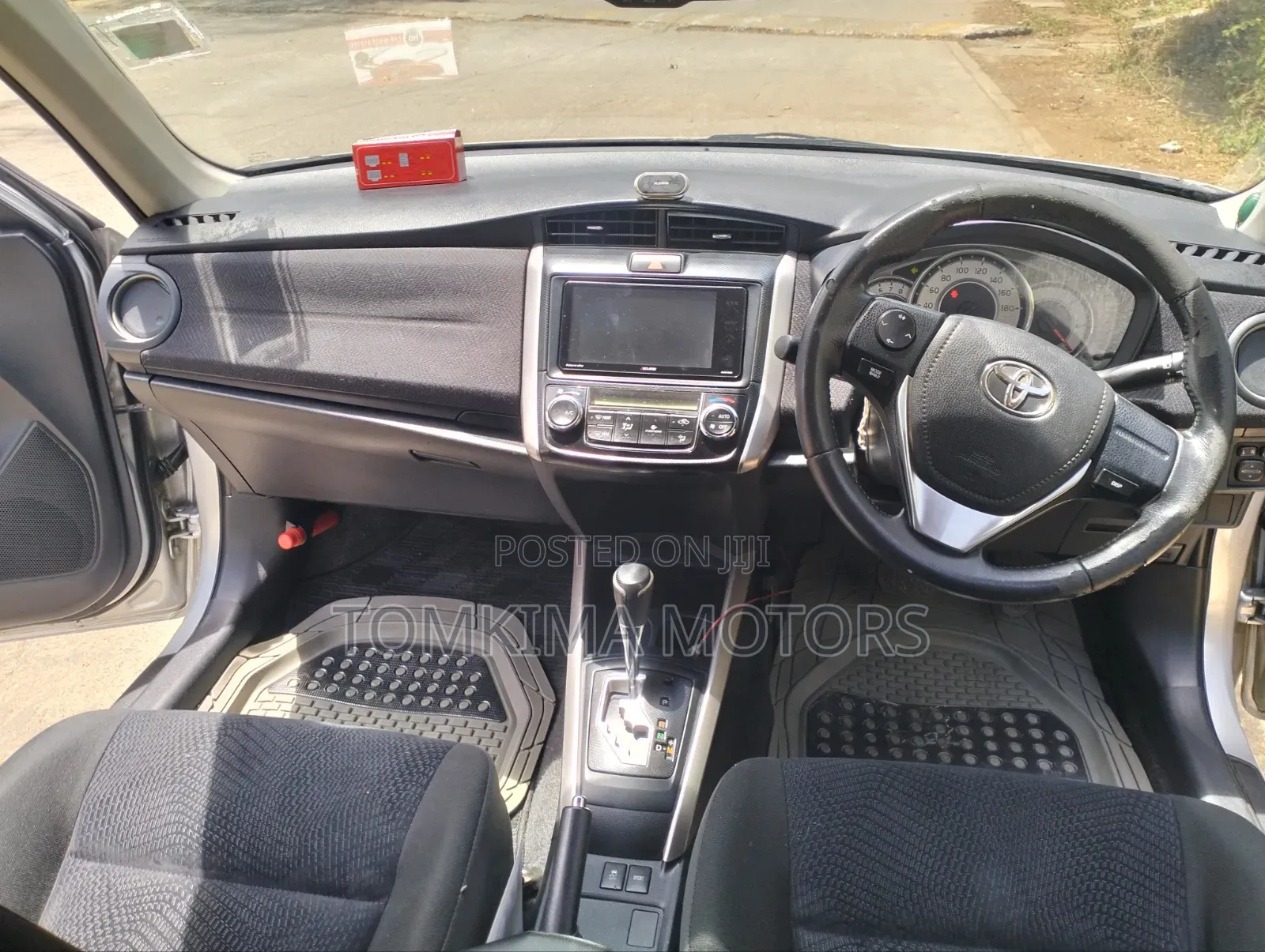 Toyota Corolla Fielder 2014 Silver