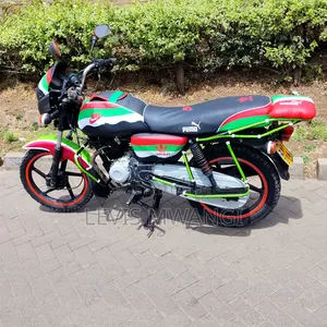 Bajaj Boxer 150 UG 2022 White
