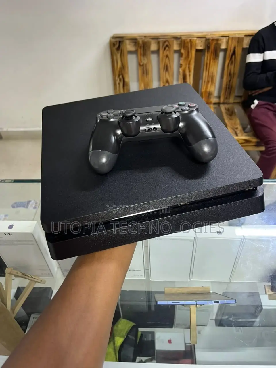PS4 Slim 1TB