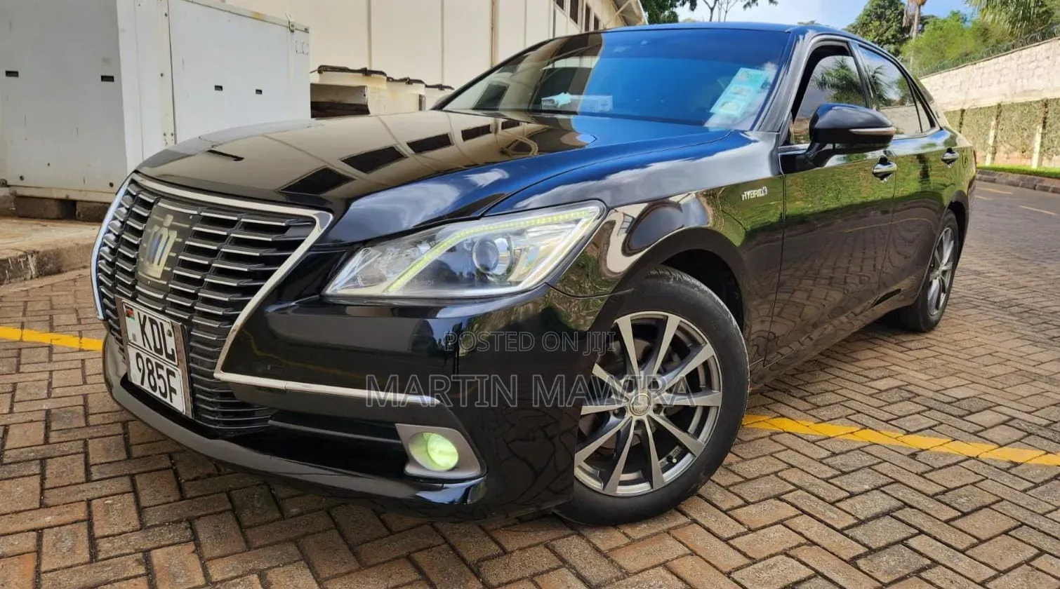 Toyota Crown 2015 Black
