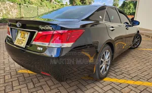 Toyota Crown 2015 Black