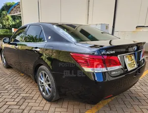 Toyota Crown 2015 Black