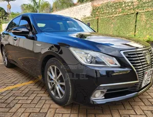 Toyota Crown 2015 Black