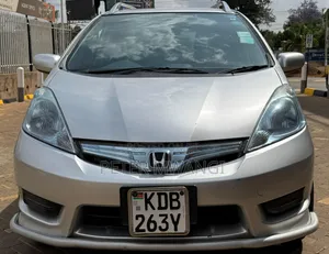 Honda Fit Shuttle 2012 Silver