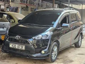 Toyota Sienta 2017 Black
